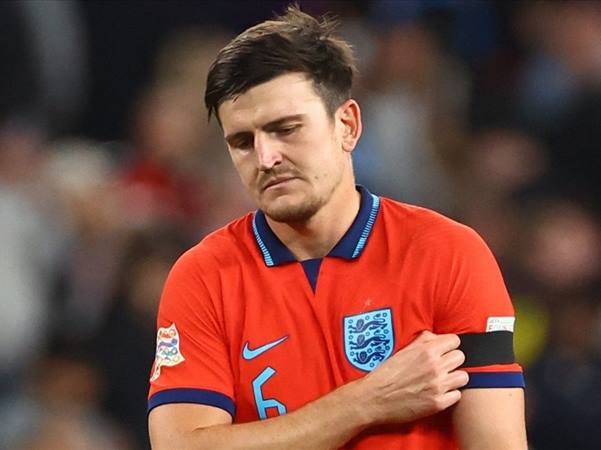 Bóng đá Anh 16/8: Maguire quyết định ở lại sân Old Trafford